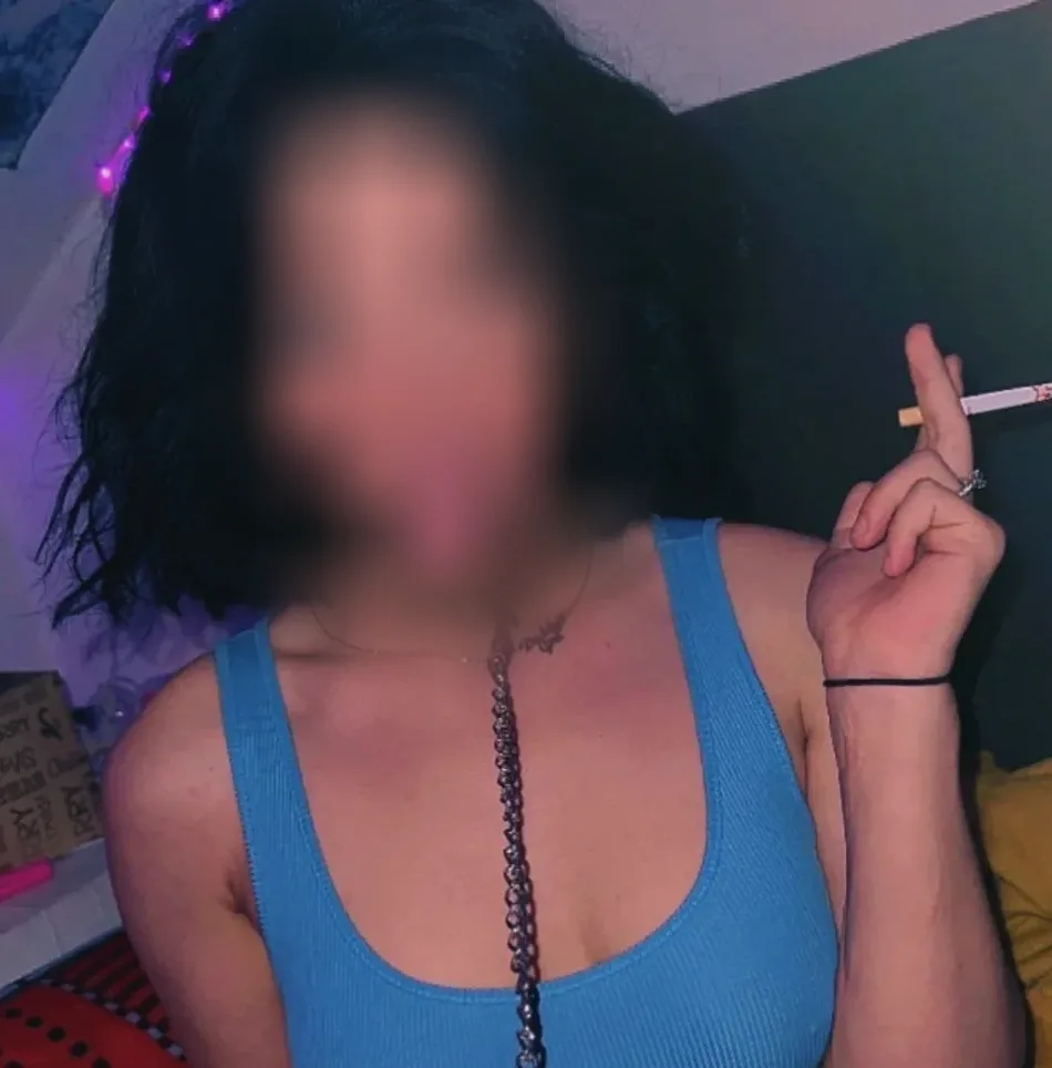 Hayley, 23
