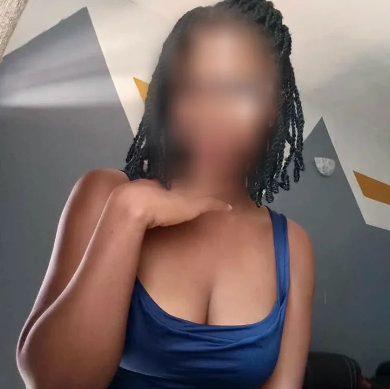 Mariam, 29